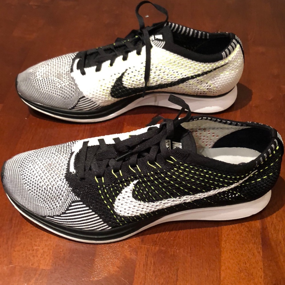 Men’s Nike Flyknit Racer Size 11.5
